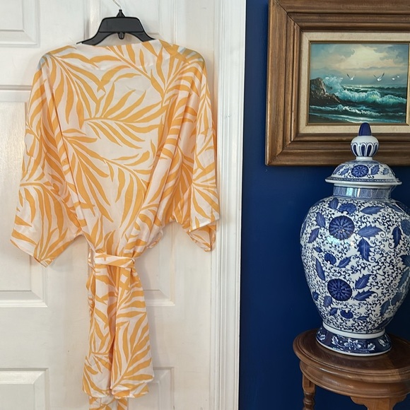 NWOT Women’s Maison Du Soir - Magnolia Luxe Kimono Belted Robe Size M/L - Picture 7 of 8